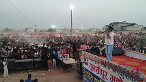 तुलसीपुर महोत्सवमा चक्र बम र सम्झना भण्डारीको दमदार प्रस्तुति