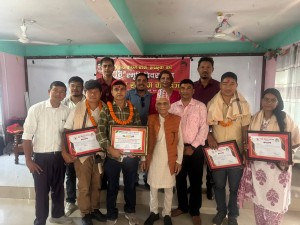 कृष्णसेन इच्छुकको २३औं स्मृति दिवसमा दाङमा पत्रकार सम्मान