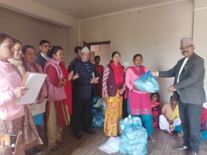 दंगीशरणका किसानलाइ ५० प्रतिशत अनुदानमा च्याउको बीउ बितरण