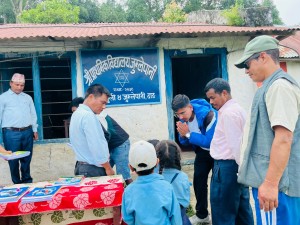 जुम्लेपानी युनाइटेद्वारा शैक्षिक सामग्री वितरण