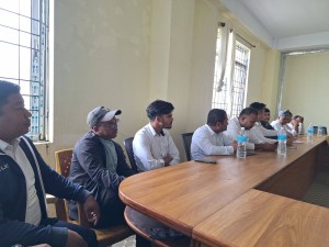 बंगलाचुली गाउँपालिकाका कर्मचारीको नियमित बैठक सम्पन्न, सेवा प्रवाह र योजना कार्यान्वयनमा जोड