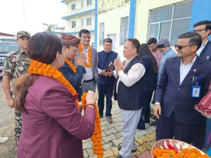 बंगलाचुली आधारभूत अस्पतालमा मन्त्री मेहताद्वारा अनुगमन , सेवा सुधारमा सहयोग गर्ने प्रतिबद्धता