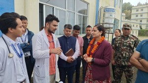 बंगलाचुली आधारभूत अस्पतालमा मन्त्री मेहताद्वारा अनुगमन , सेवा सुधारमा सहयोग गर्ने प्रतिबद्धता