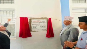 भालुबाङ अस्पतालकाे मुख्यमन्त्री चेतनारायण आचार्यद्वारा उद्घाटन