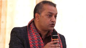 पुर्वपदाधिकारीहरुलाई सुबिधा दिने कानुनको महामन्त्री गगन थापाले गरे विरोध
