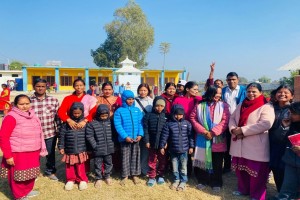 गढवामा नमूना युवा उद्यमी समूहको पहलमा विपन्न विद्यार्थीलाई सहयोग