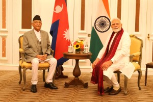 प्रधानमन्त्री ओली र भारतीय प्रधानमन्त्री मोदी बिच भेटवार्ता