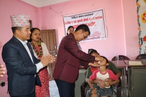 राप्तीमा ३ हजार ९ सयभन्दा बढी बालबालकालाई भिटामिन ‘ए’ र जुकाको औषधि खुवाईदै