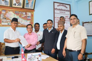 शिक्षा विधेयकको विरोधमा निजी विद्यालय आन्दोलित : प्याब्सन र एन प्याब्सन राप्तीले गाउँपालिकामा बुझाए ज्ञापनपत्र