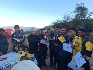 बंगलाचुली ३ को टोल स्तरीय प्रतियोगिताको उपाधि श्रीवारी बि लाई 