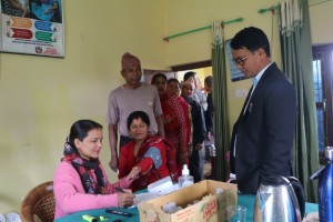 राप्तीमा नसर्ने रोगको स्क्रिनिङ अभियान तीव्र : दोस्रो दिन २ सय ३५ जनाको स्वास्थ्य परीक्षण
