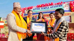 लाईभदाङ र अग्रिम साप्ताहिकका सञ्चालक बोहरा सम्मानित