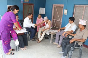 गढवा गाउँपालिकाद्वारा ८४ वर्षमाथिका जेष्ठ नागरिकलाई घरमै स्वास्थ्य सेवा