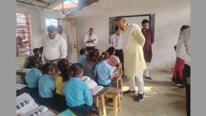 सरकारी विद्यालयमा छात्रवृत्ति र खाजा रकम लिन  फर्जी विद्यार्थी