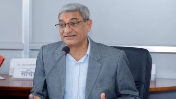 गृहमन्त्री लेखकले दिए राजीनामा
