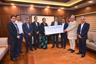 भोटेकोशी बाढीपीडितका लागि नेपाल टेलिकमले दियो १० करोड रुपैयाँ सहयाेग