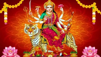 नवरात्रको छैटौँ दिन आज कात्यायनी देवीको पूजा आराधना, शक्तिपीठमा भक्तजनको भीड