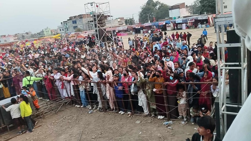 रचनासँगै रमाए दर्शक, महोत्सवमा उत्साहको माहोल