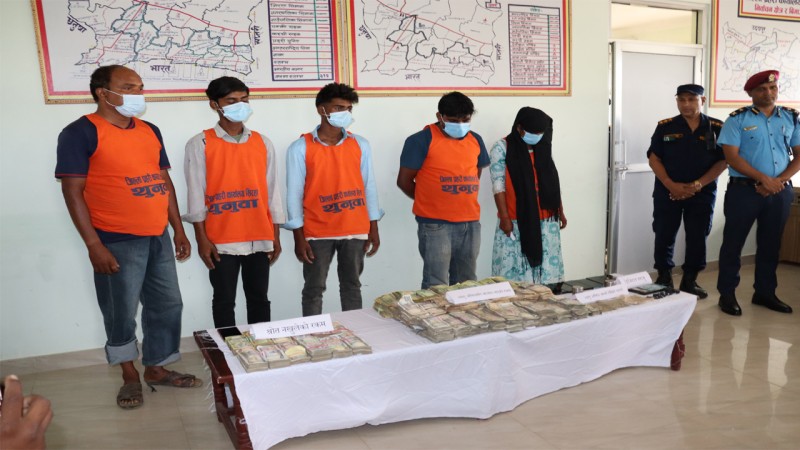 सिरहामा लागुऔषध कारोबारीको घरबाट ५४ लाख रुपैयाँ बरामद