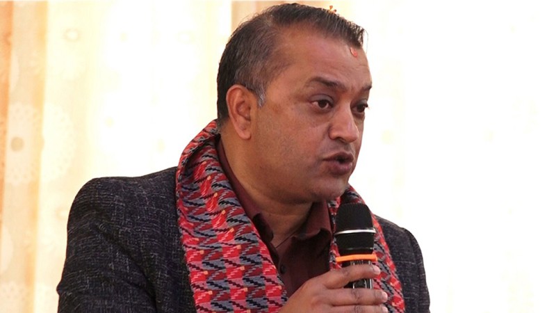 पुर्वपदाधिकारीहरुलाई सुबिधा दिने कानुनको महामन्त्री गगन थापाले गरे विरोध