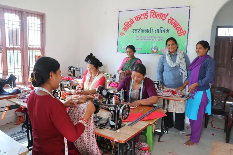 राप्ती –३ खुरुरीयामा स्तराेन्नती कटाई सिलाई तालिम सञ्चालन, उपाध्यक्ष चौधरीद्वारा अनुगमन