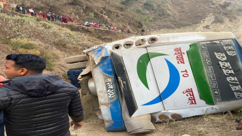 अर्घाखाँचीमा बस दुर्घटना, चार जनाको मृत्यु