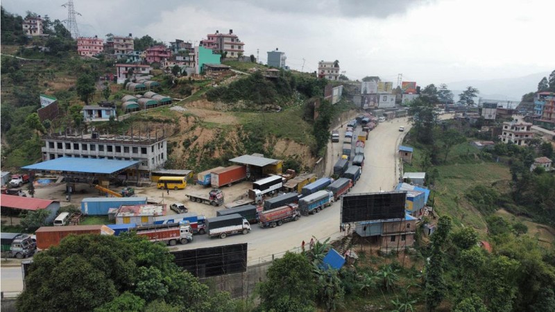 नागढुङ्गा चेकपोष्टबाट २५० सवारीसाधन काठमाडौं फर्काइए
