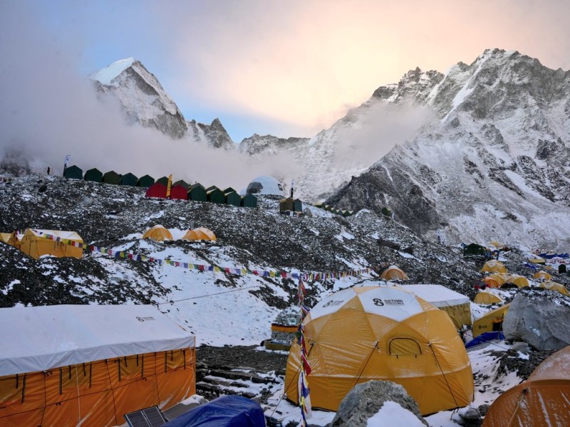 यस्तो देखियो यस बर्षको सगरमाथा आरोहण (फोटो फिचर)