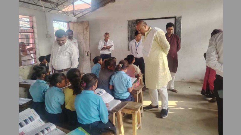 सरकारी विद्यालयमा छात्रवृत्ति र खाजा रकम लिन  फर्जी विद्यार्थी